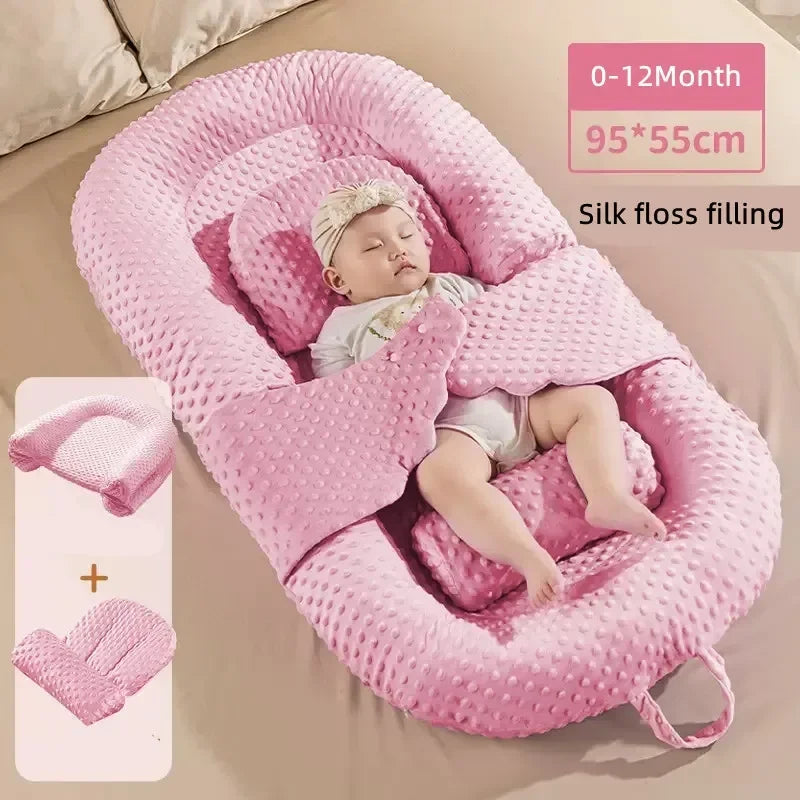 Oreiller de pente anti-reflux pour bébé | Hypoallergénique™
