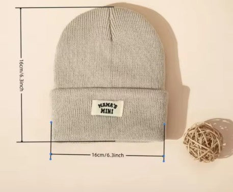 Bonnet-bebe-mama-caractéristiques 