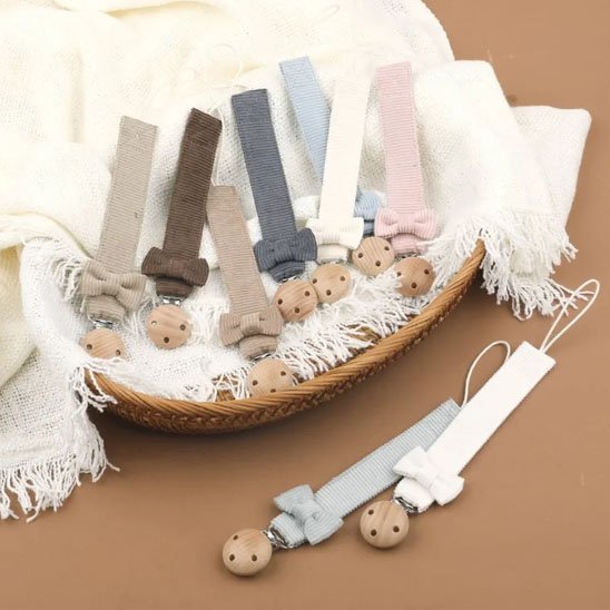 Attache tetine legere doux