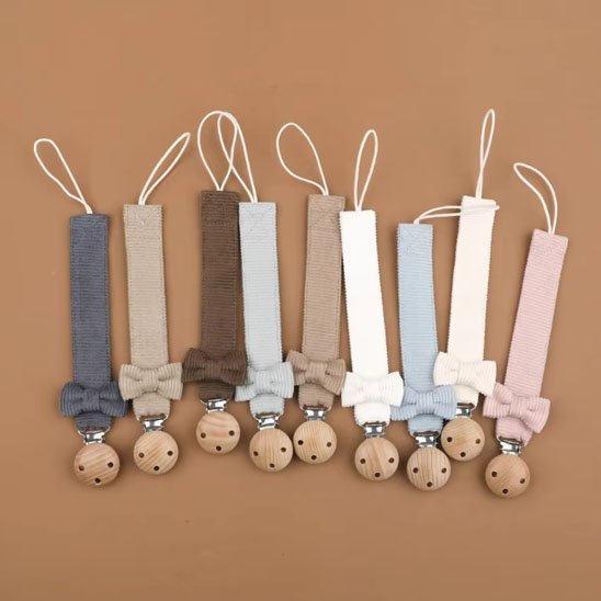 Attache tetine qualité 