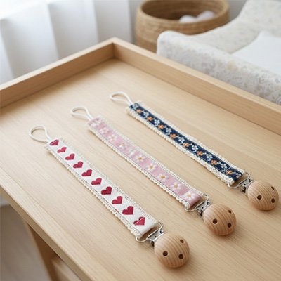 Attache tetine sécurisant