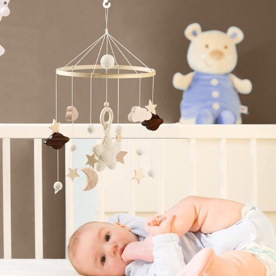 Mobile bebe étoiles