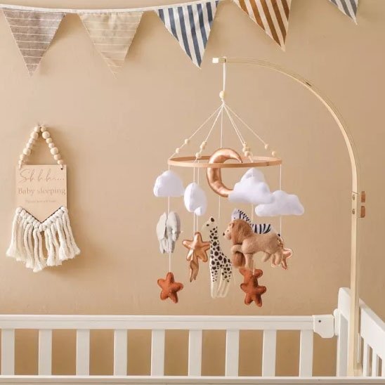 Mobile bebe fixant