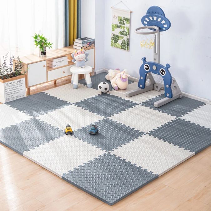 tapis-de-sol-bébé-securitaire-blanc-gris