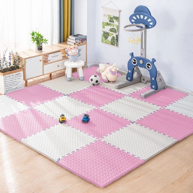 tapis-de-sol-bébé-securitaire-blanc-rose