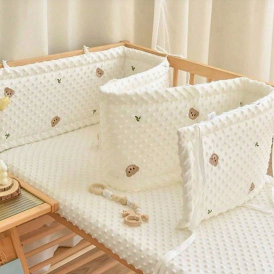Tour de lit bébé stable